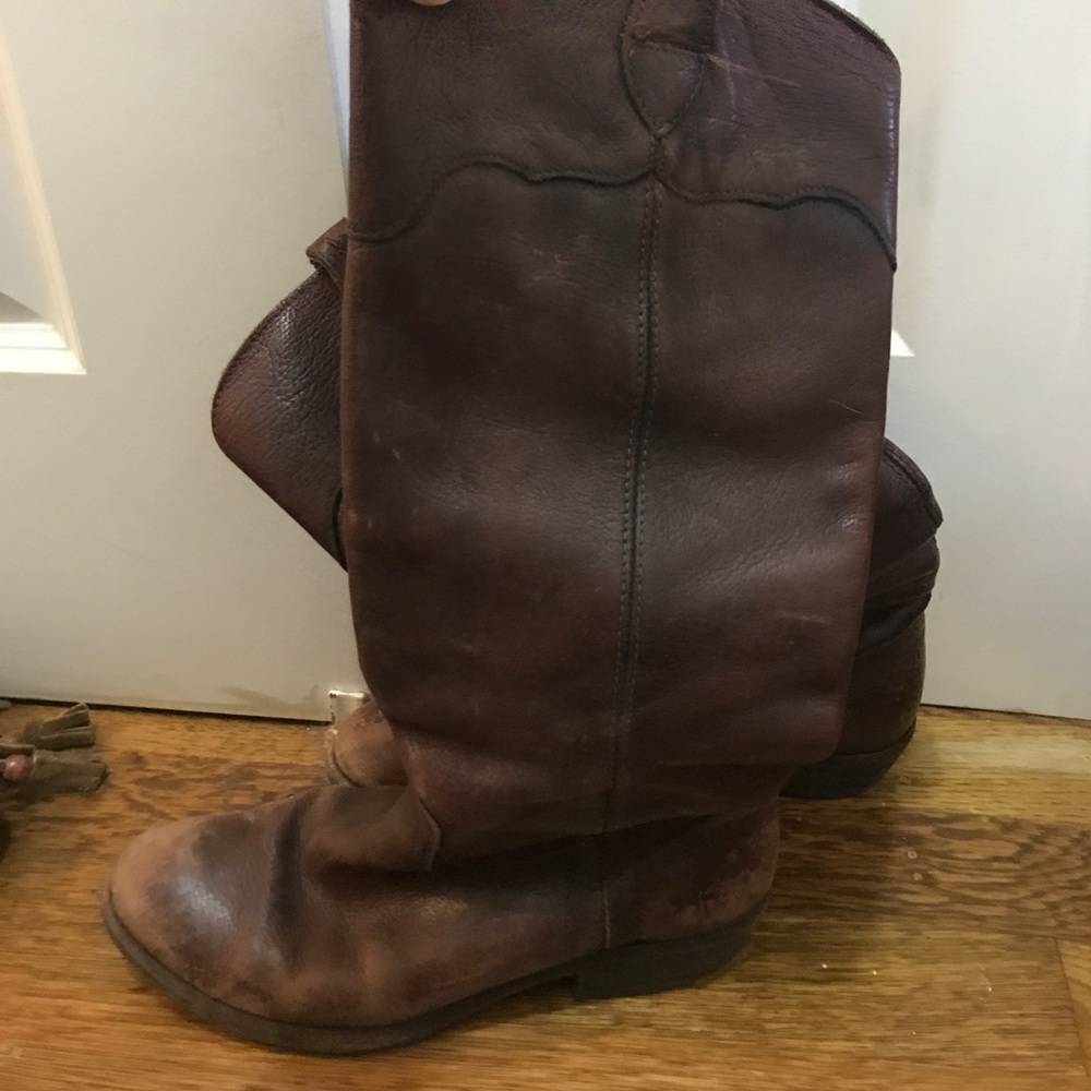 Worn look Frye boots! Sooooo comfy!!